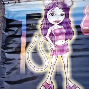 Meet your Posher, Thrifty